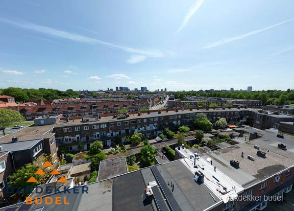 Luchtfoto van daken en dakgoten in Budel